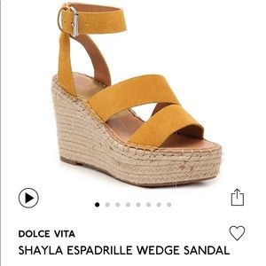 Dolce vita sandals